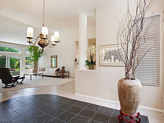 4th image of 1241 Las Vistillas Ln