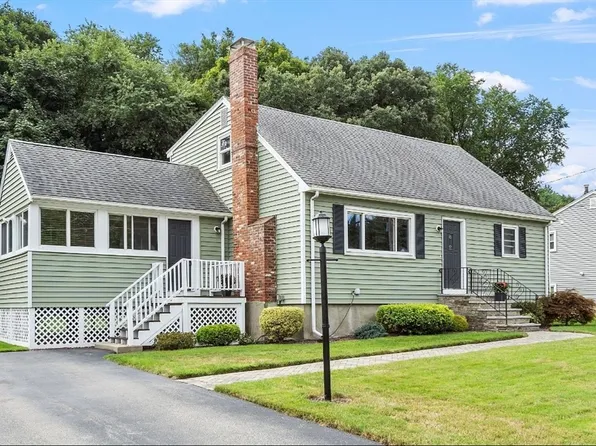 6 Superior Dr, Hudson, MA 01749