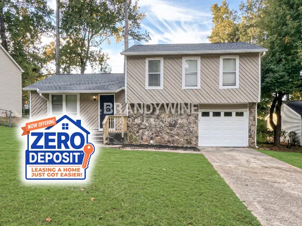 3941 Wood Path Dr, Stone Mountain, GA 30083