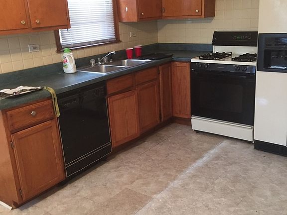 5th image of 6023 N Elston Ave