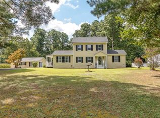 302 Lodge Rd, Callao, VA 22435