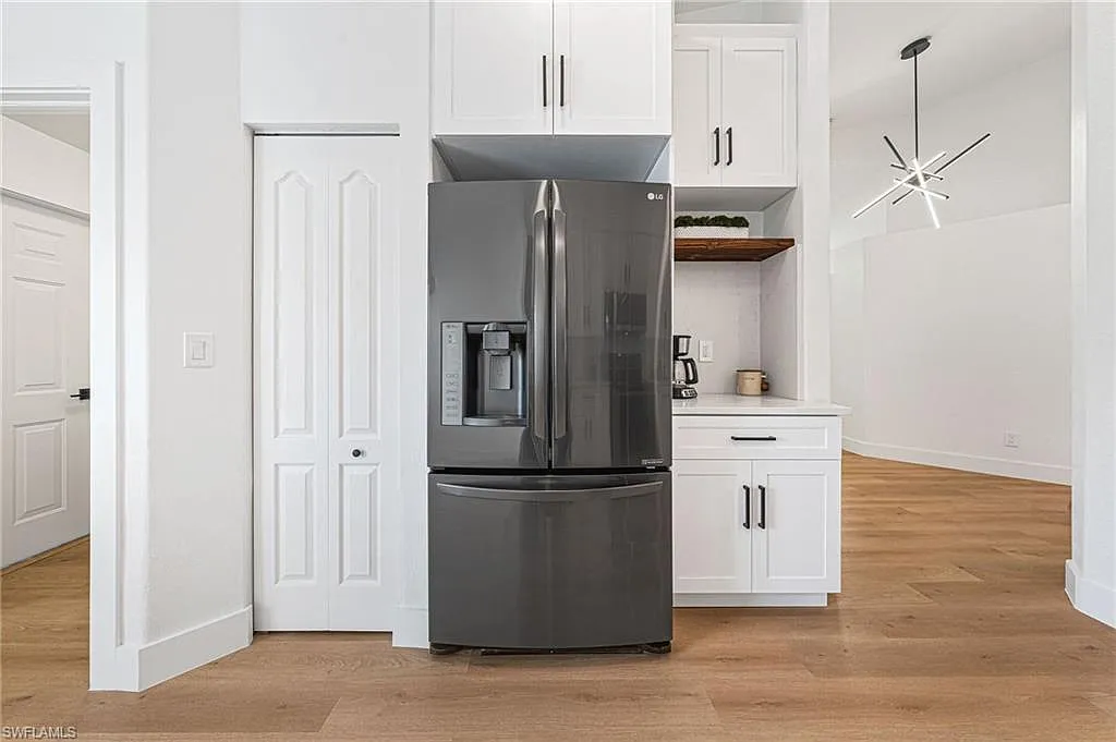 Coffee nook, fridge and pantry closet - 8136 Tauren Ct