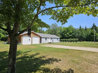 1245 N Stanley Rd, Manistique, MI 49854