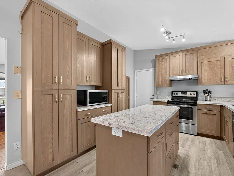 1788 E Tramway Dr — Photo 5