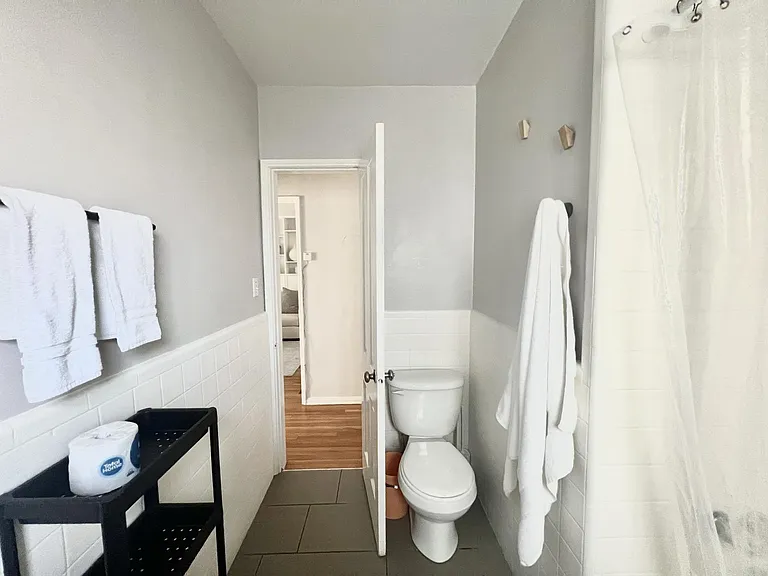 1702 Glendon Ave — Photo 12