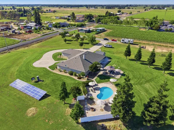26040 Jacktone Rd, Galt, CA 95632