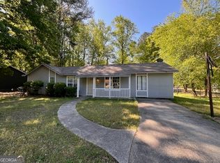 9022 Homewood Dr, Riverdale, GA 30274