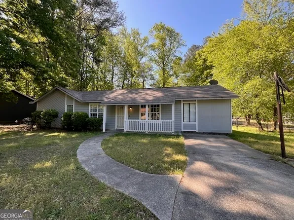 9022 Homewood Dr, Riverdale, GA 30274