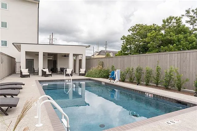 2 bed, 2.0 bath, 957 sqft, $2,000 — Photo 3
