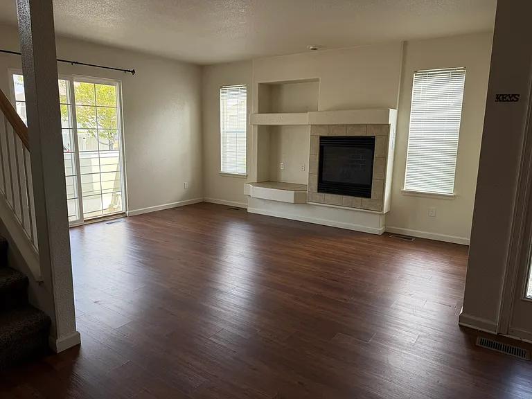 101-2070 Manitou Ct — Photo 4