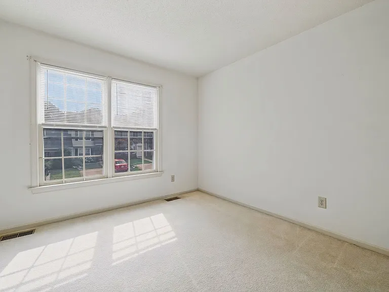 109 Larkspur Holw — Photo 22