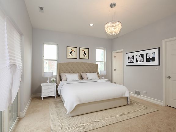 4th image of 4439 S Calumet Ave APT 2S