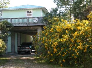 1142 Shell Crest Ave, Cedar Key, FL 32625