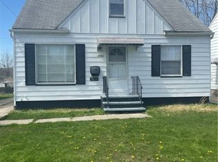 5174 Thomas St, Maple Heights, OH 44137