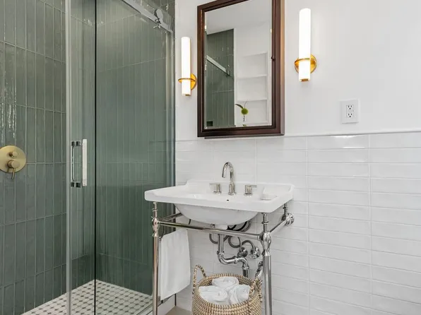 300 West 108th Street image 10 of 16