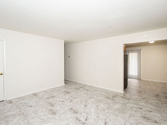 4th image of 3534 N Richardt Ave