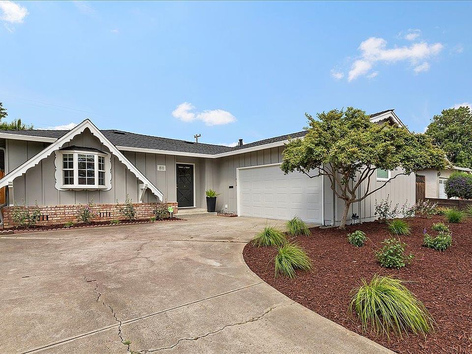 1st image of 811 Daffodil Way