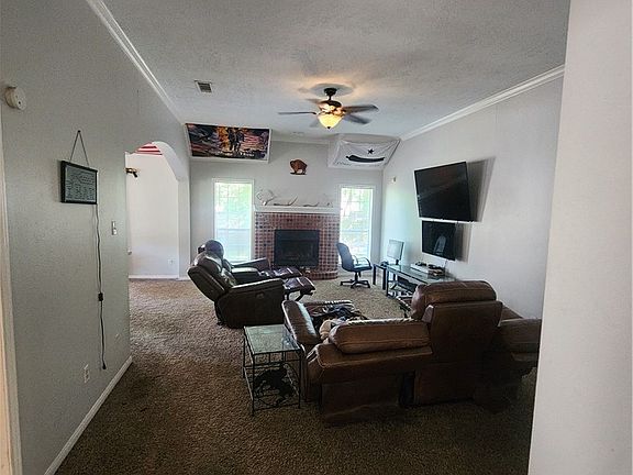 4th image of 1300 Bayou Woods Dr