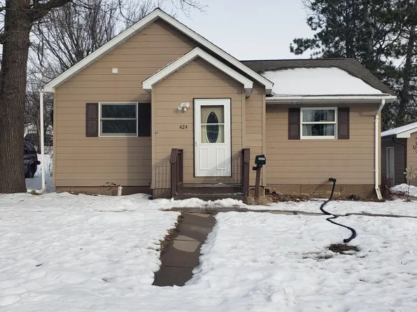 424 McLean St, Mora, MN 55051