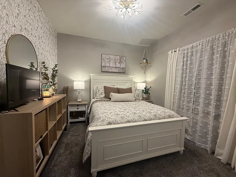 6784 Tumble Creek Dr — Photo 11