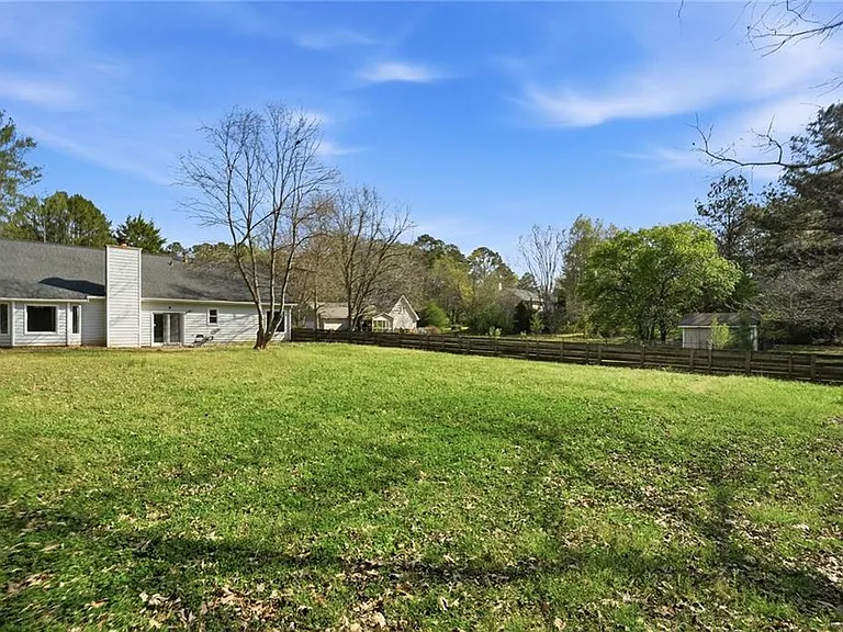 161 Brookfield Dr — Photo 37
