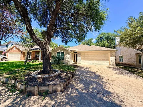 1517 Hawk Dr Photo 1