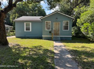 8032 LEXINGTON Drive, Jacksonville, FL 32208