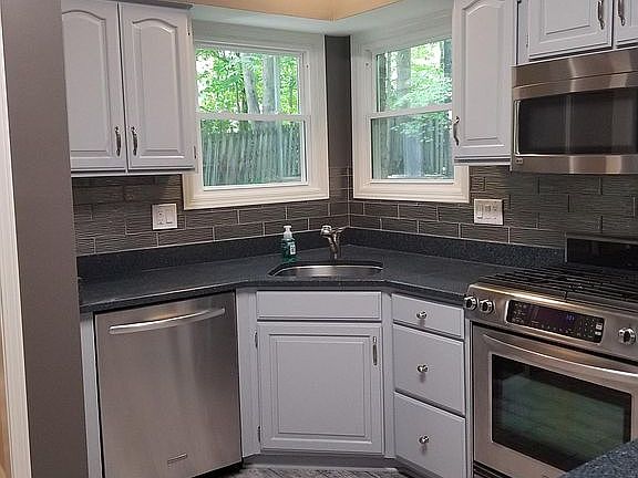 5th image of 107 Lexington Dr