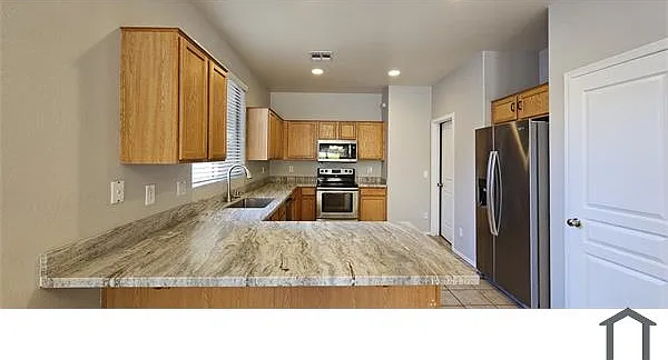 10886 W Locust Ln — Photo 18
