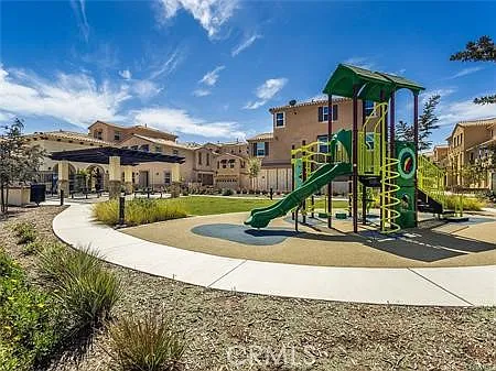 421 Camino Ruiz — Photo 37