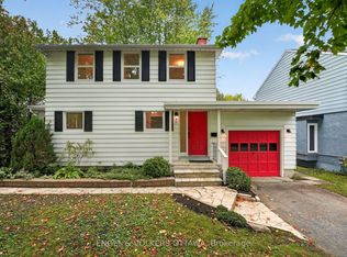 35 Bedford Cres, Ottawa, ON K1K0E6