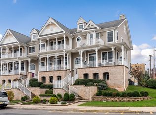 4 1st St, Keyport, NJ 07735