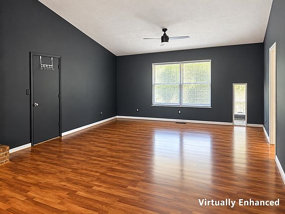 5th image of 394 Castleton Cir