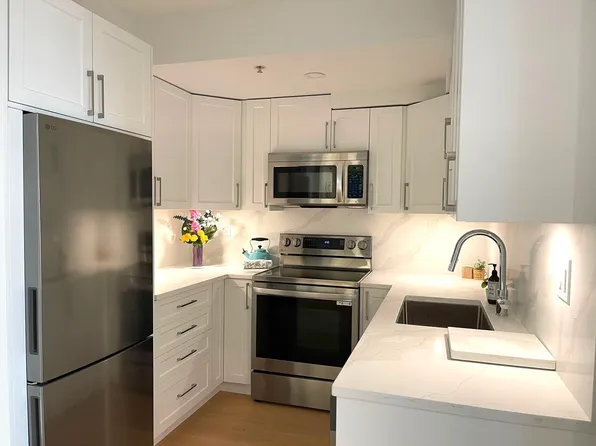 13239 Old Yale Rd #81, Surrey, BC V3T 3C5