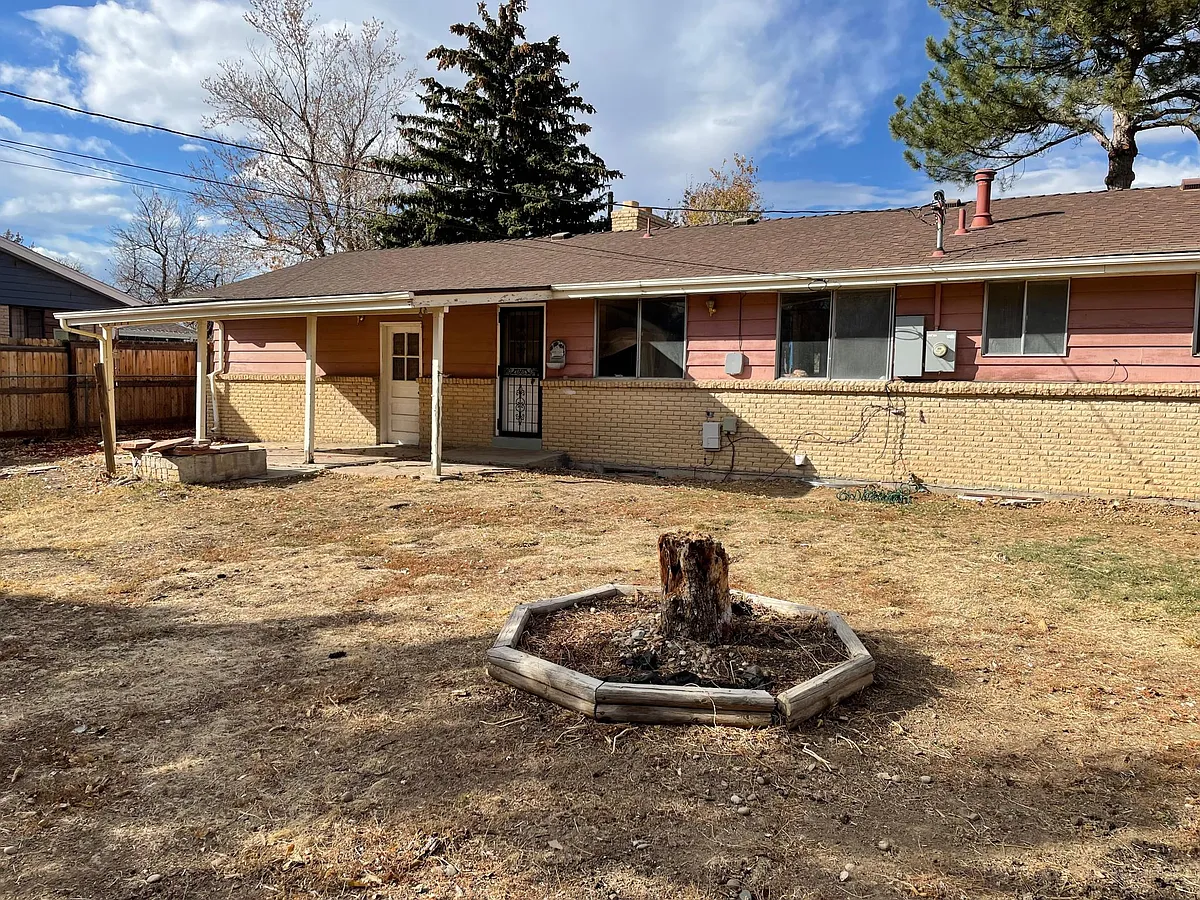 Building Photo - 12866 E Nevada Cir