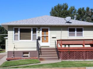 611 N Taylor Ave, Glendive, MT 59330