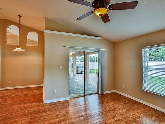 4th image of 36353 Grand Island Oaks Cir