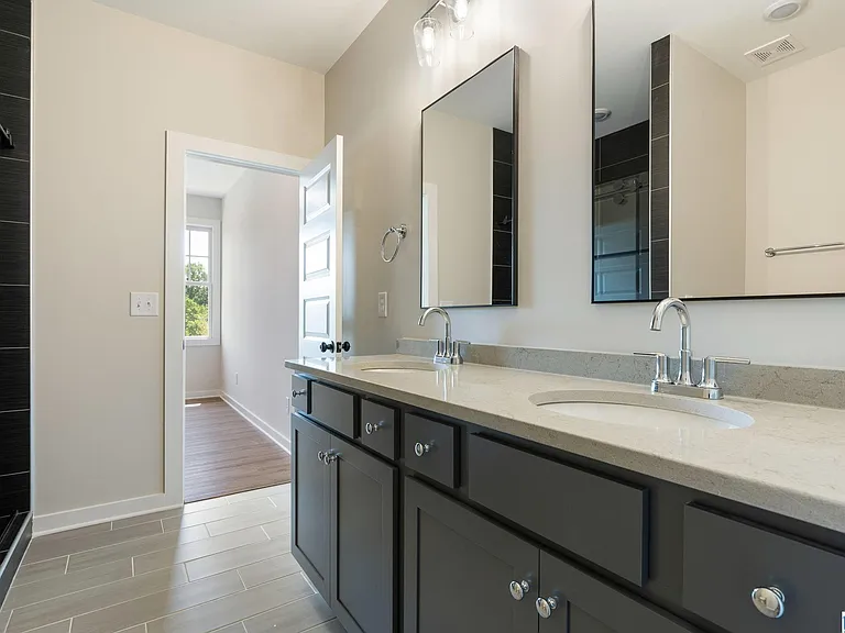 1191 Windsor Dr — Photo 24