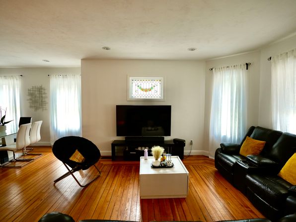 144 Circuit Rd #1