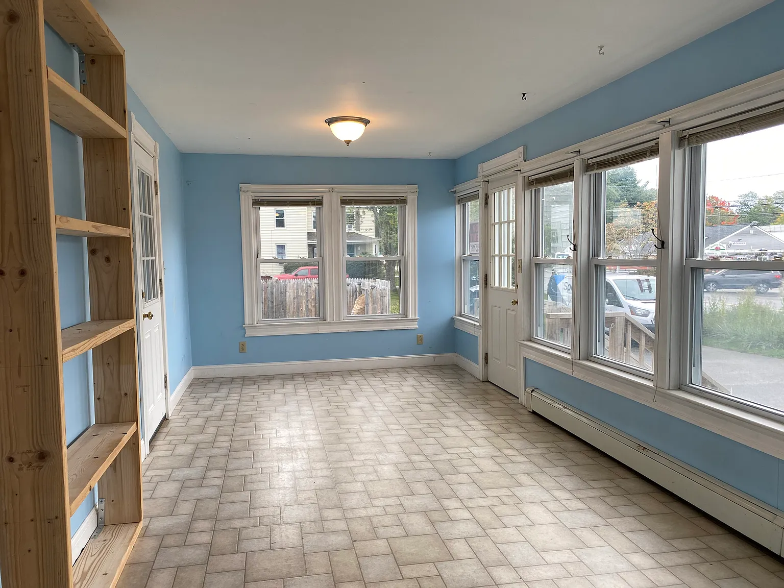 3 bed, 2.5 bath, 1700 sqft, $3,500 — Photo 2