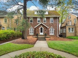 810 Lincoln St, Evanston, IL