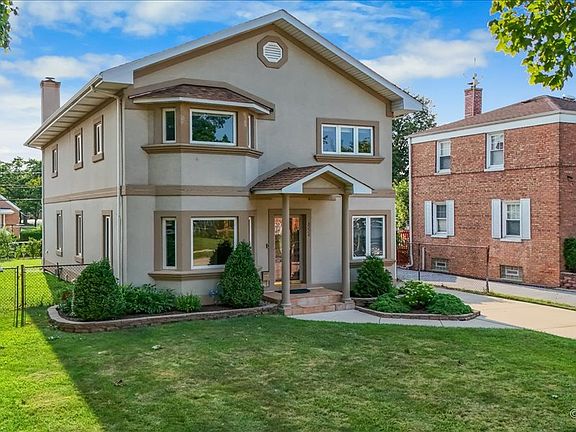 2nd image of 8224 N Oleander Ave