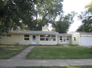 3911 Grove Ave, McHenry, IL 60050