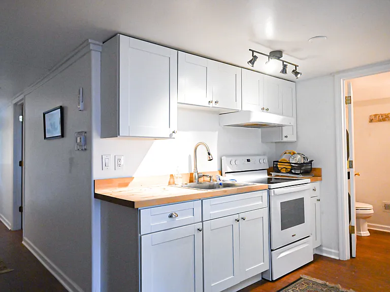 1611 Charlotte Hwy #2 — Photo 8