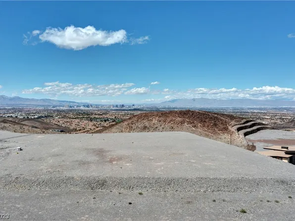 2 Highcrest Ct, Henderson, NV 89012