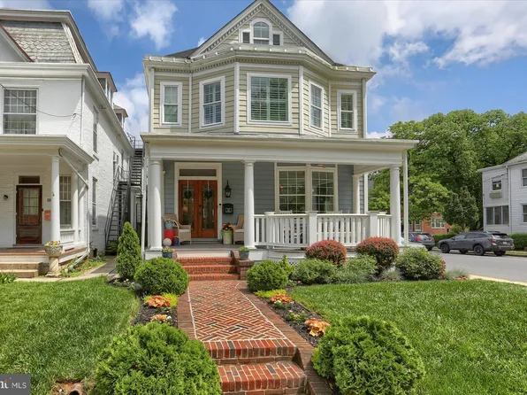 65 S College St, Carlisle, PA 17013