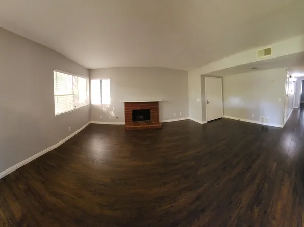 3194 Little Mountain Dr, San Bernardino, CA 92405
