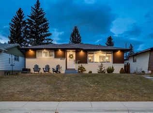 4627 SE Verona Dr NW, Calgary, AB T3A0P5