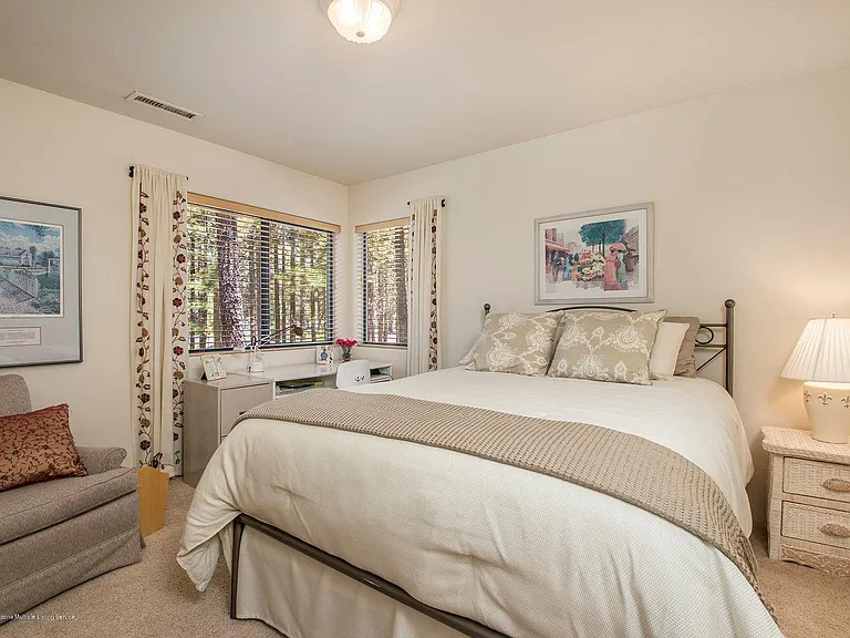 928Sales and Rentals is a division of Realty Executives of Flagstaff
Property Management Division