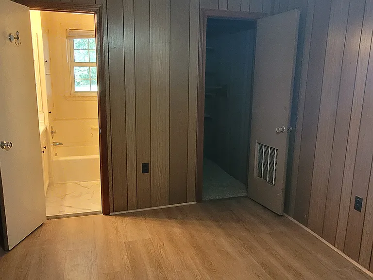 Bedroom 3 (Master Bedroom)